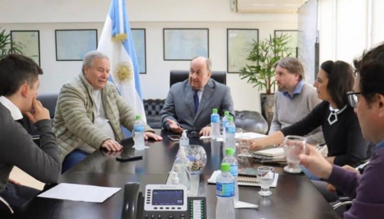 El intendente de Salto acordó la expansión de gas natural
